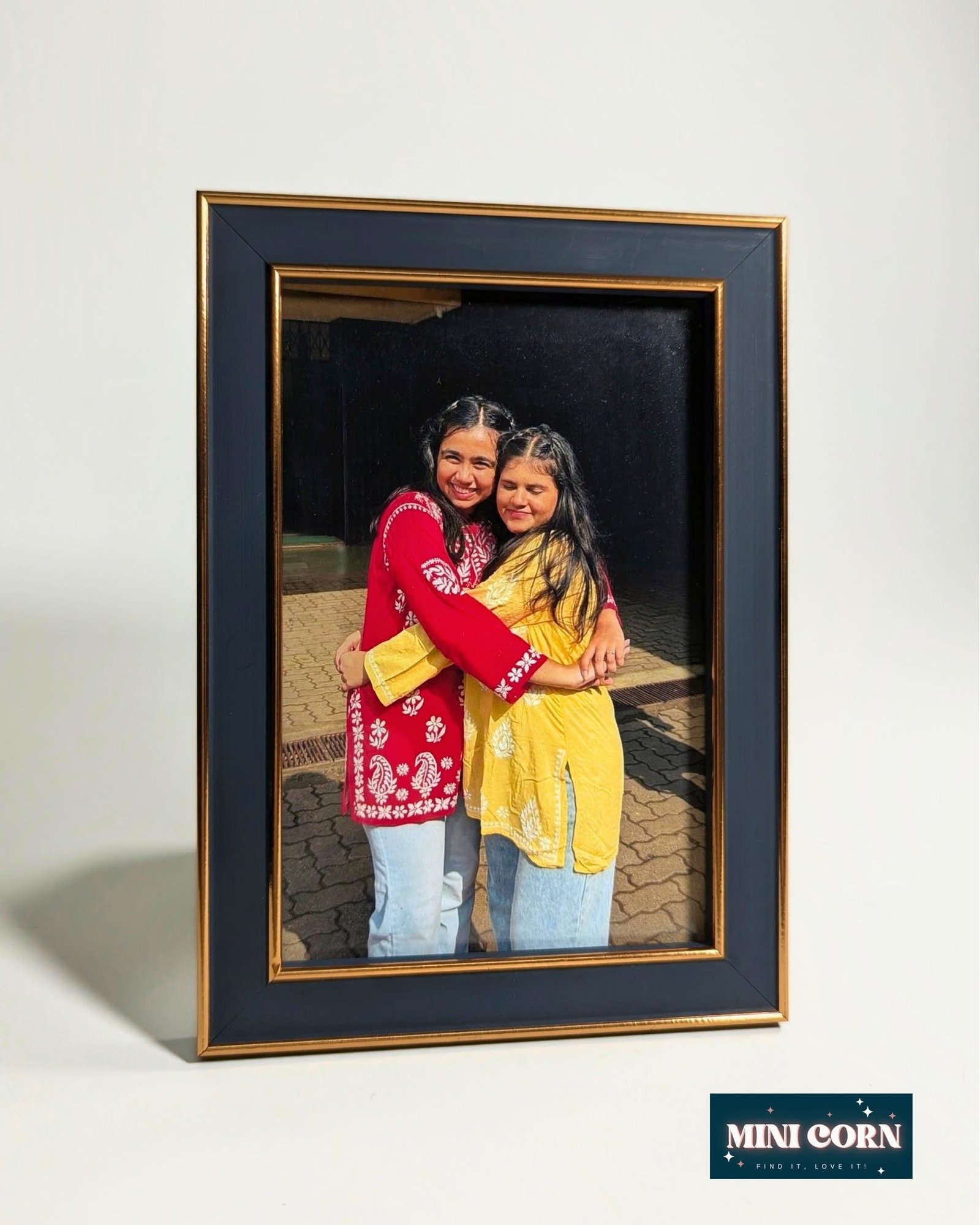 752659021_1350236607241333_5810182970246390859_n Noir Gold Luxury Photo Frame - Image 1